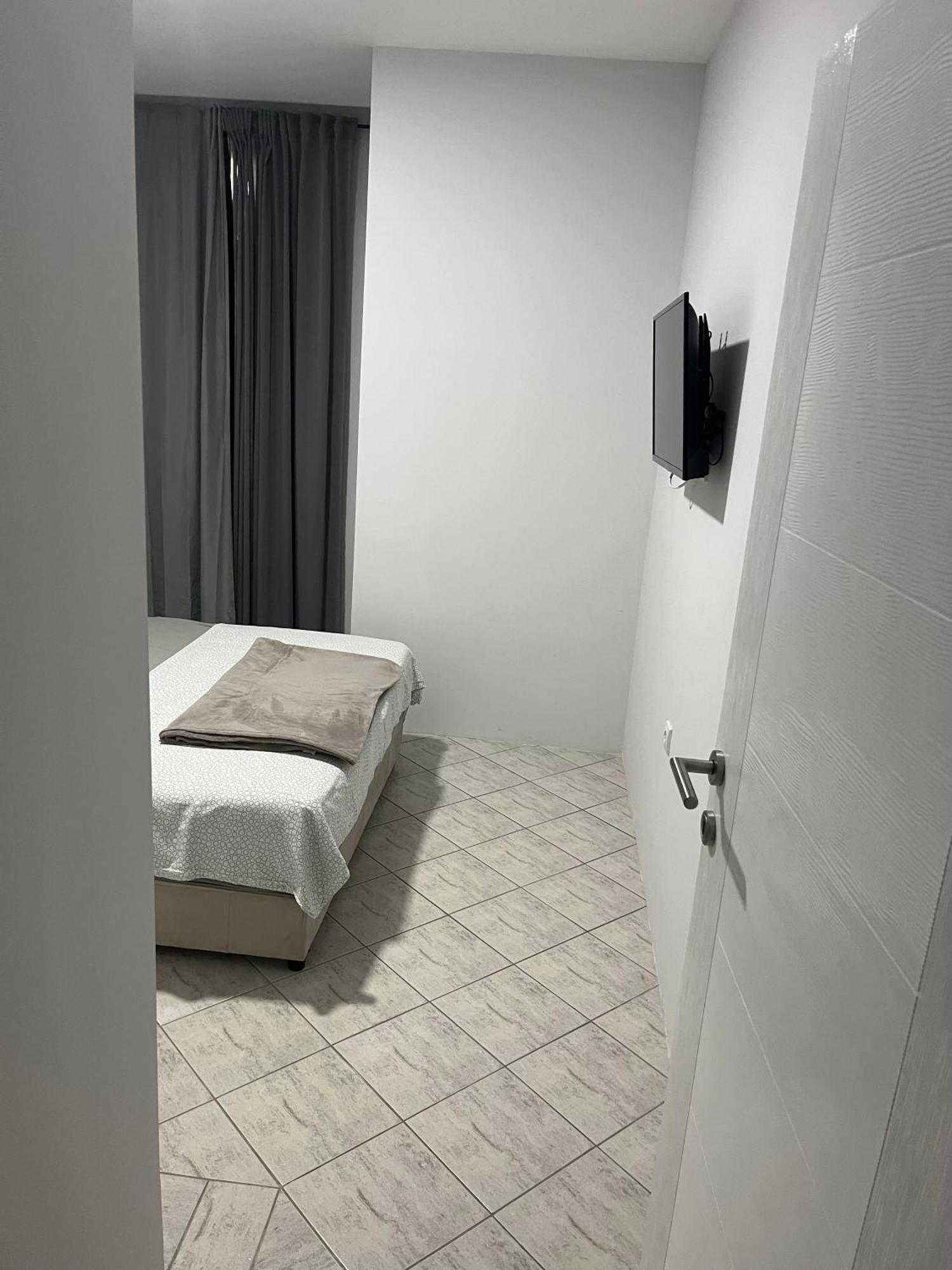 Magic M Apartment Mali Mokri Lug Eksteriør billede