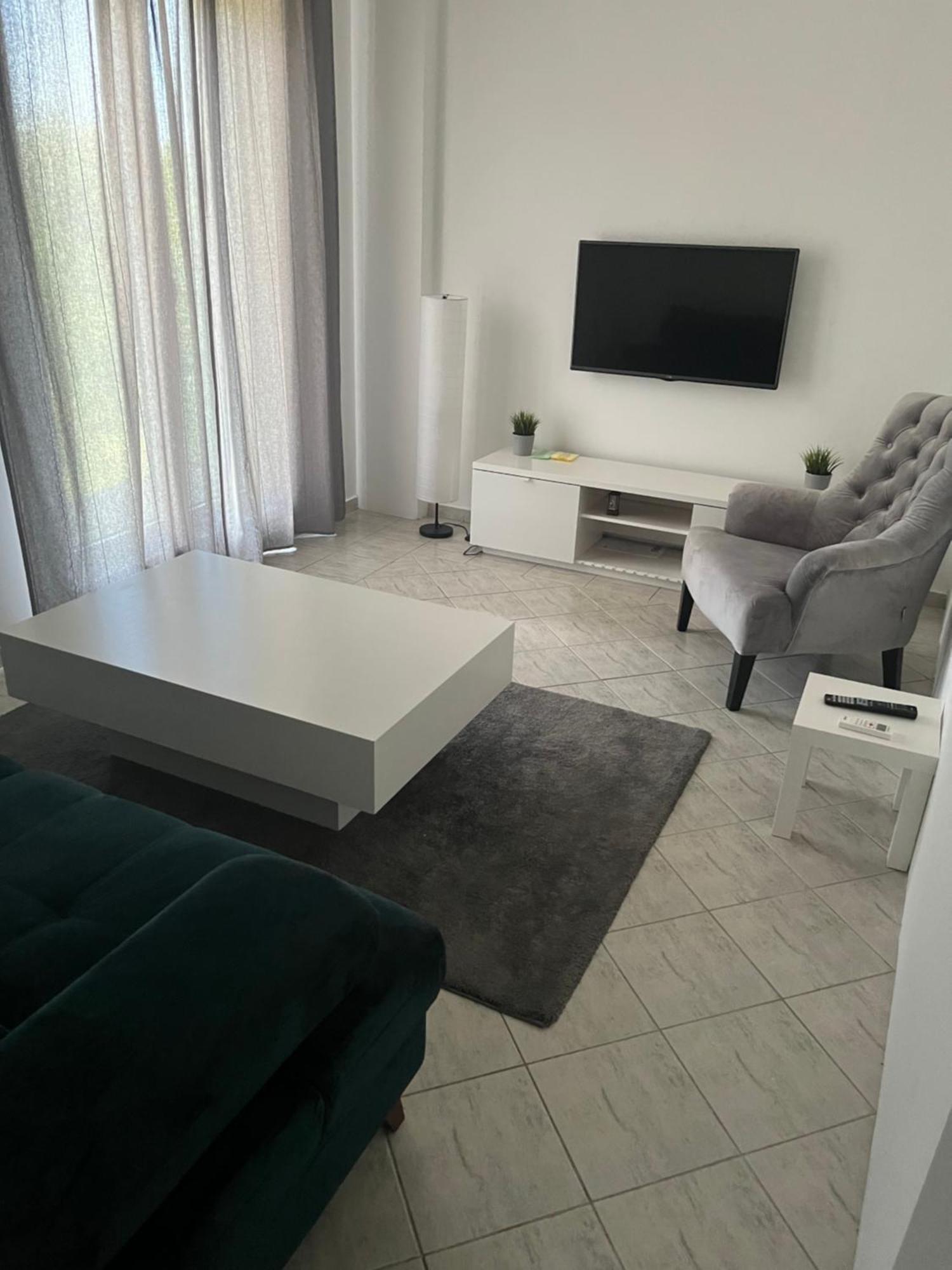 Magic M Apartment Mali Mokri Lug Eksteriør billede