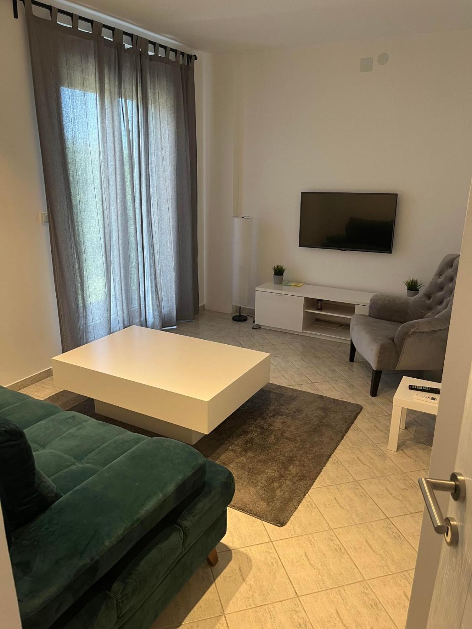 Magic M Apartment Mali Mokri Lug Eksteriør billede