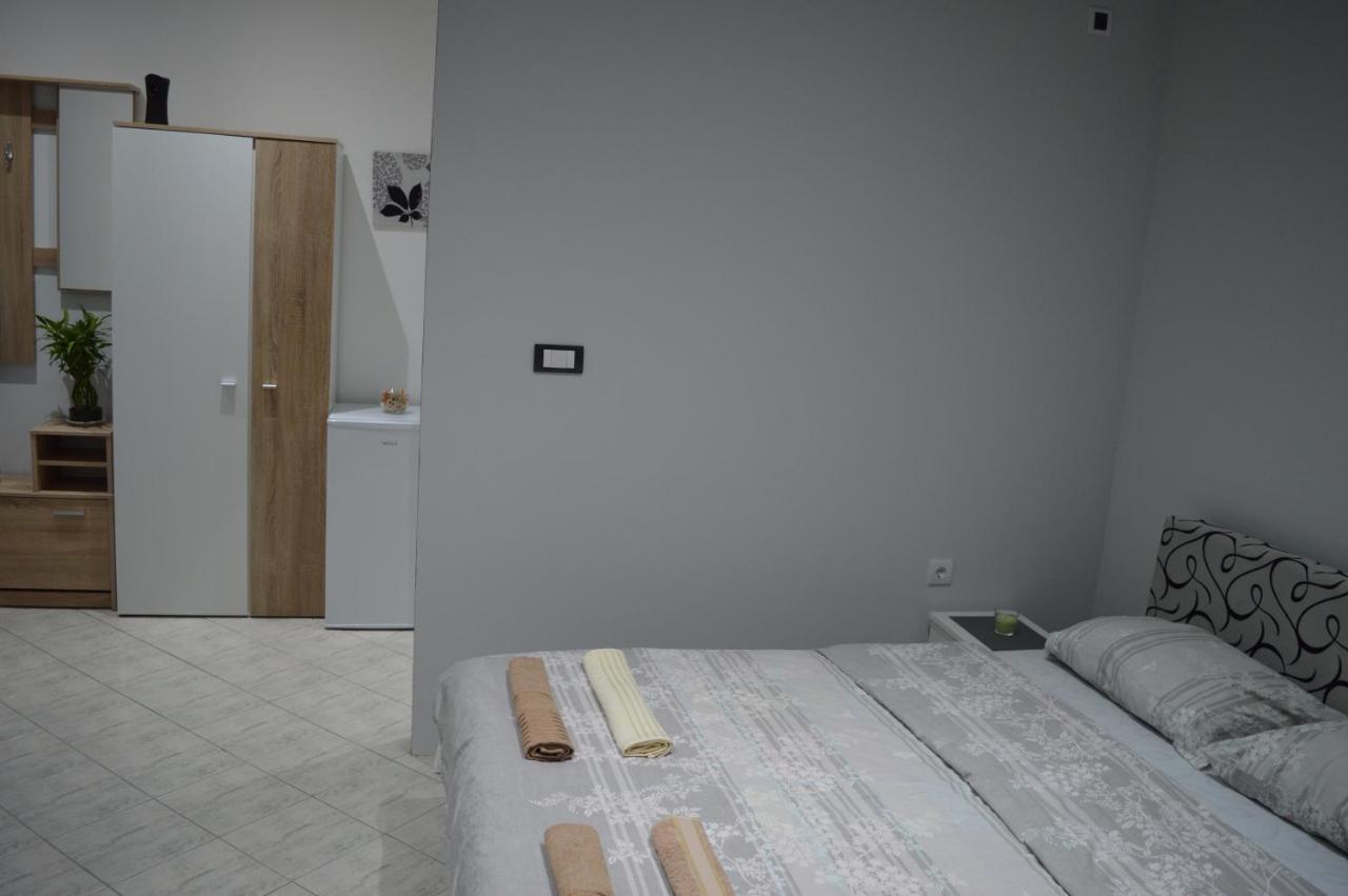 Magic M Apartment Mali Mokri Lug Eksteriør billede